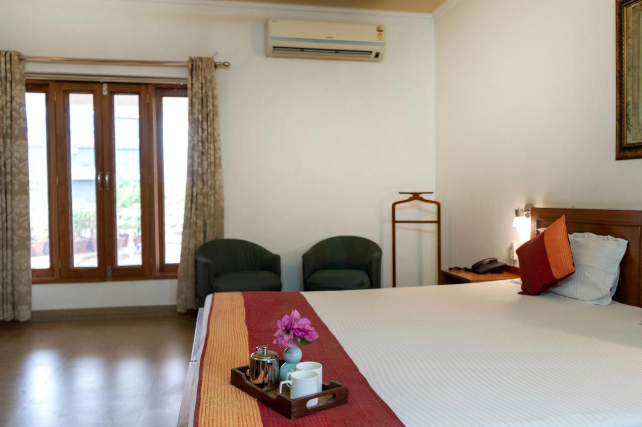 Giri Homestay By Vista Rooms Divisione di Divisione di Jaipur Esterno foto